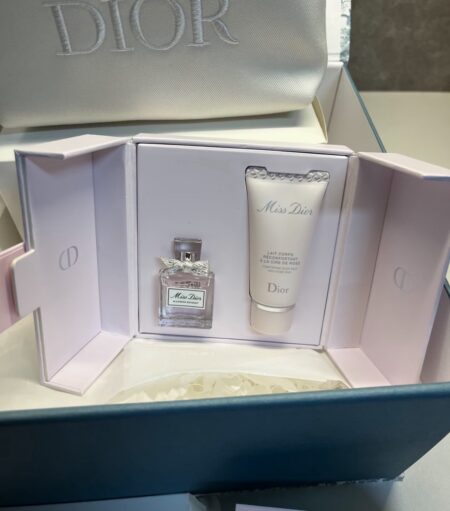 【Dior】花漾女性淡香水禮盒 ( 花漾迪奧淡香水5ml + 花漾迪奧身體乳20ml )
