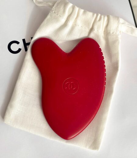 【CHANEL】CHANEL N°1 紅色山茶花臉部按摩刮板